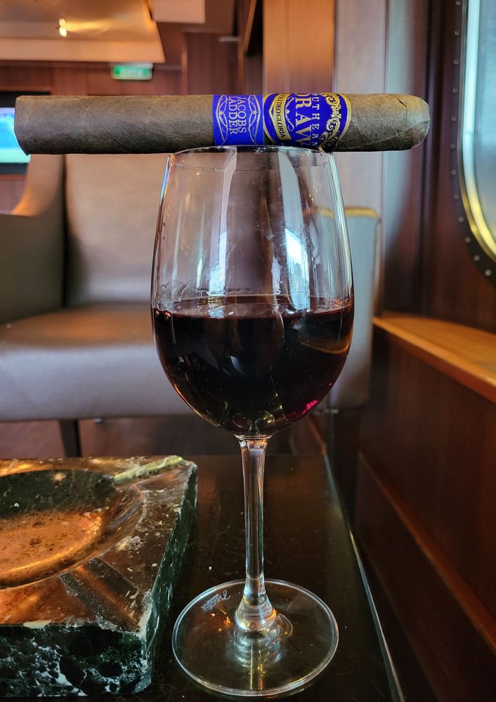 Normally, I choose a whiskey to enjoy with a Jacob's Ladder. I was surpised at how well a Pinot Noir 's flavors meshed with this powerful smoke.